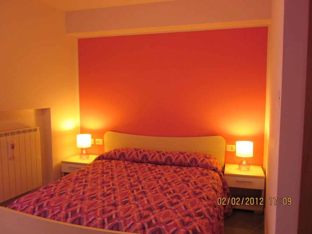 B&B Notte E Di Monasterolo del Castello Kültér fotó